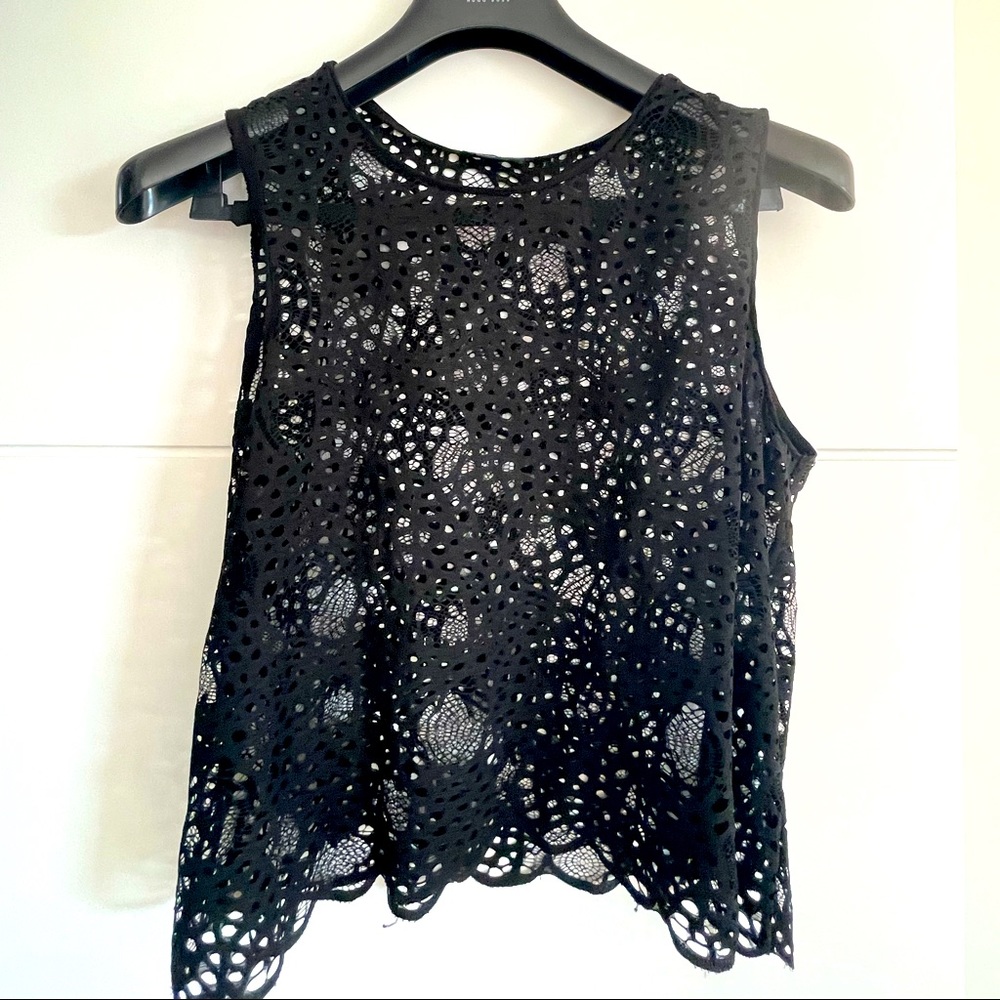 Zara eyelet top black new M